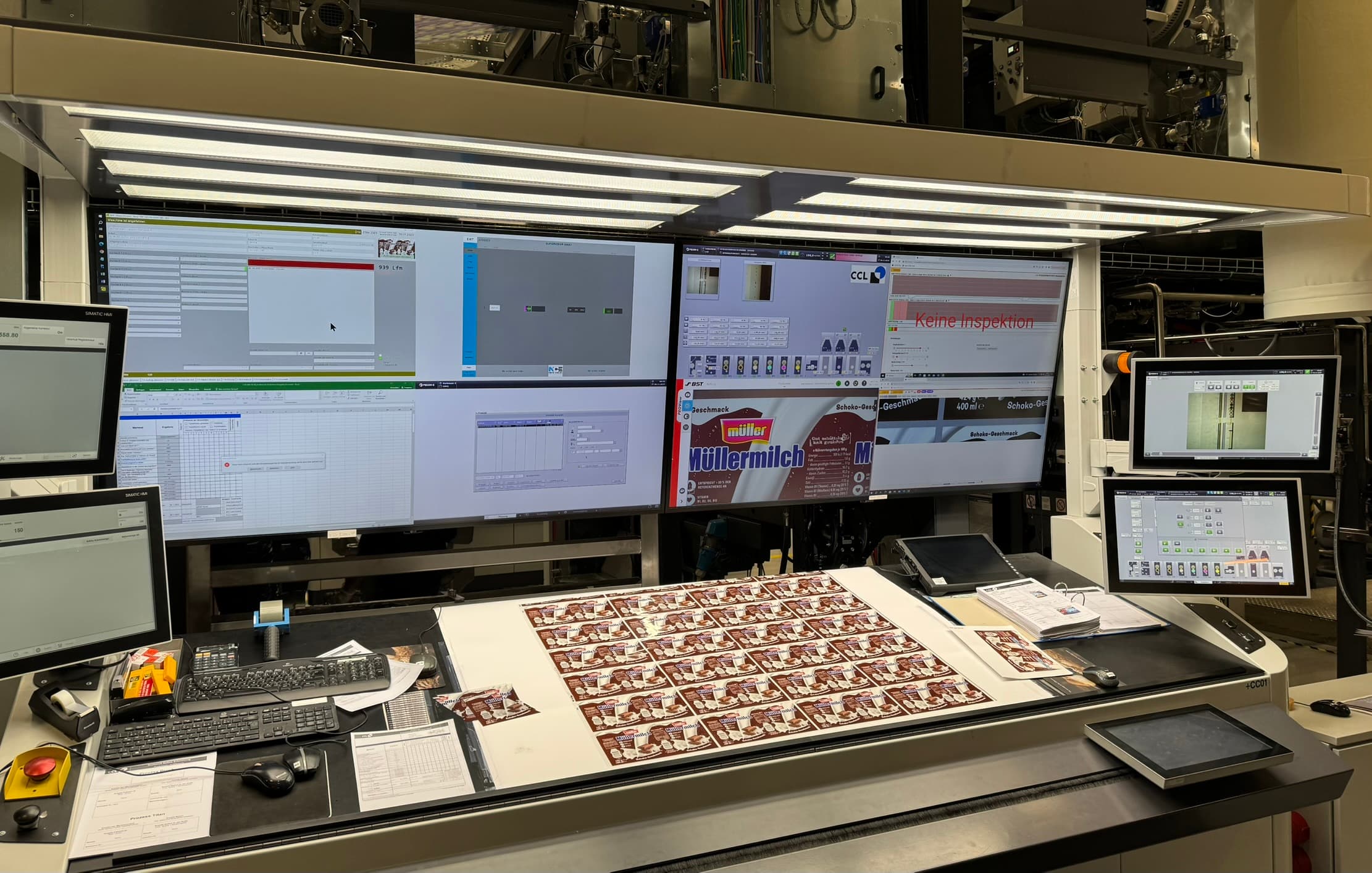 vInspect operator cockpit running on a multi-monitor press station